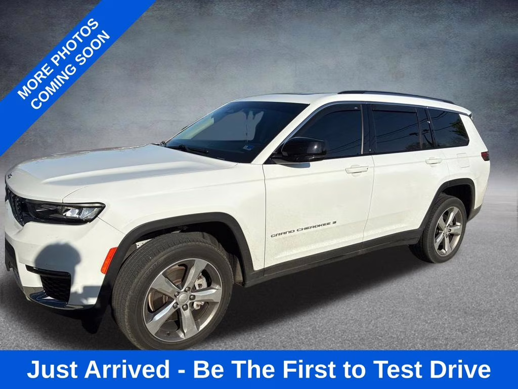 2022 Bright White Clearcoat Jeep Grand Cherokee L Limited 4X4 SUV