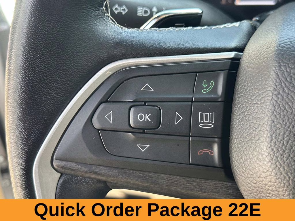 2022 Bright White Clearcoat Jeep Grand Cherokee L Limited 4X4 SUV