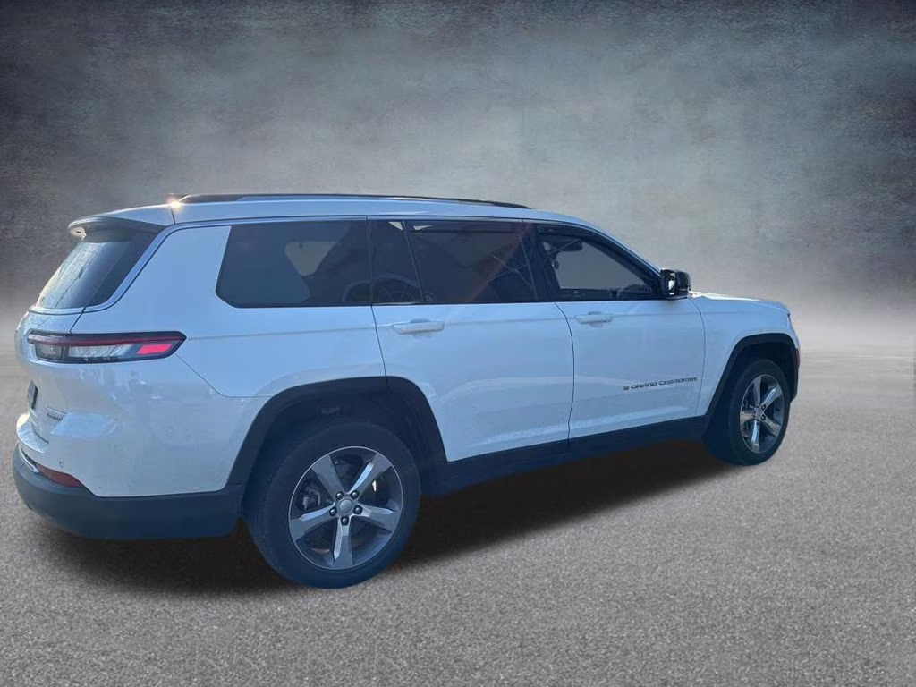 2022 Bright White Clearcoat Jeep Grand Cherokee L Limited 4X4 SUV