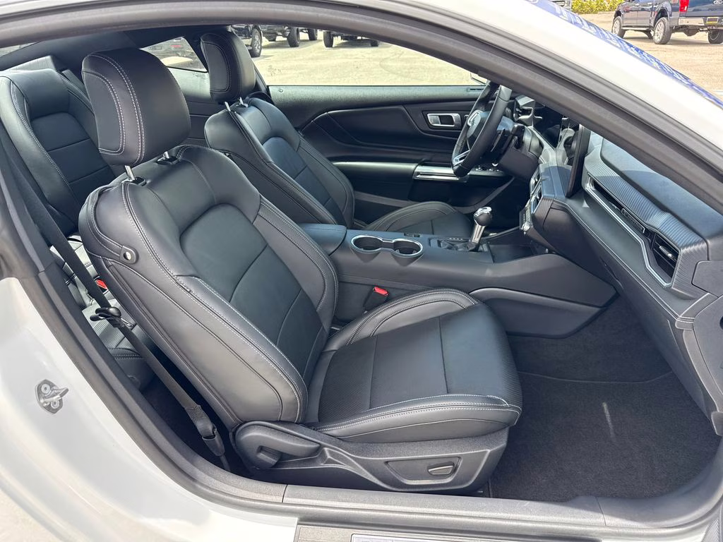2025 Oxford White Ford Mustang GT Premium RWD Coupe