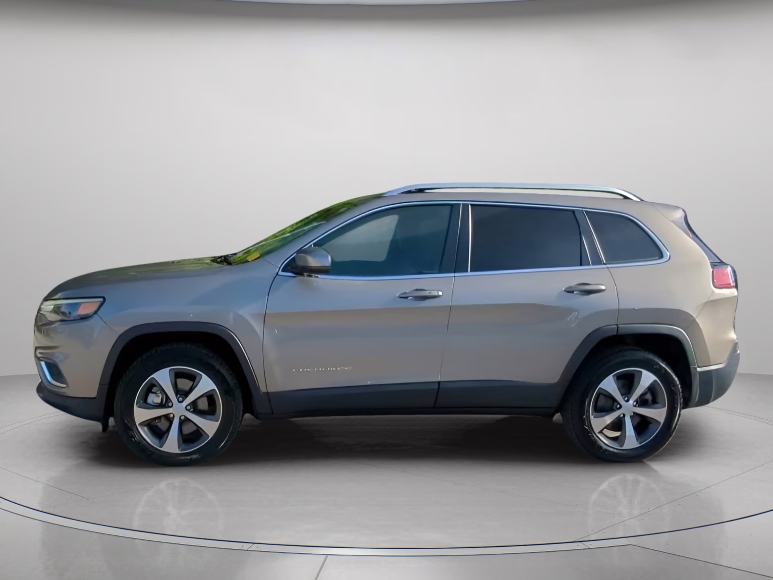 2020 Light Brownstone Pearlcoat Jeep Cherokee Limited 4X4 SUV