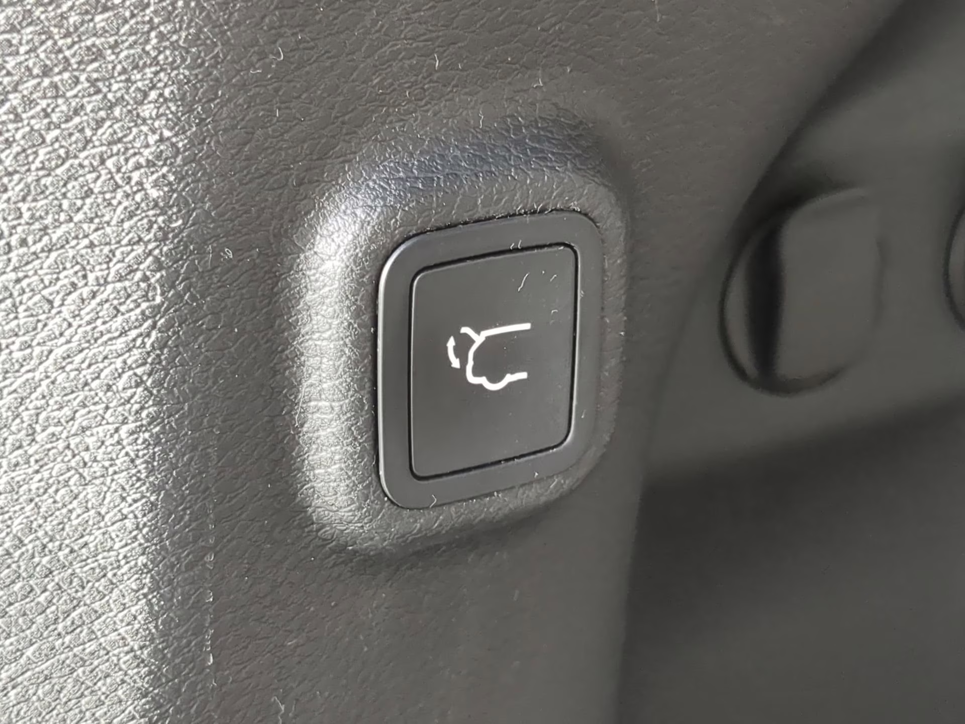 2020 Light Brownstone Pearlcoat Jeep Cherokee Limited 4X4 SUV