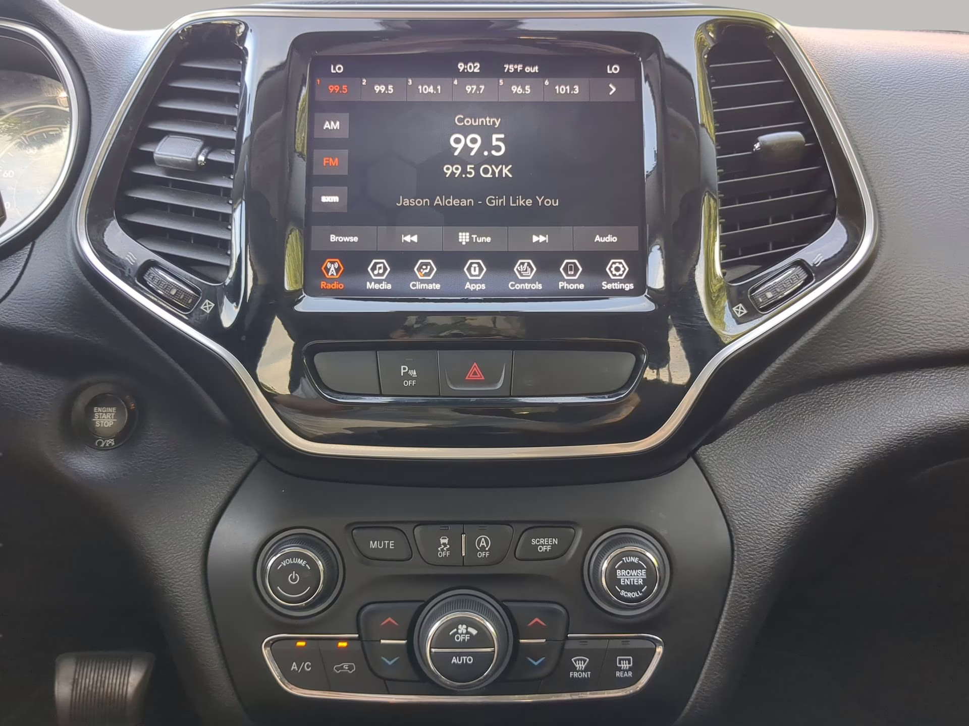 2020 Light Brownstone Pearlcoat Jeep Cherokee Limited 4X4 SUV