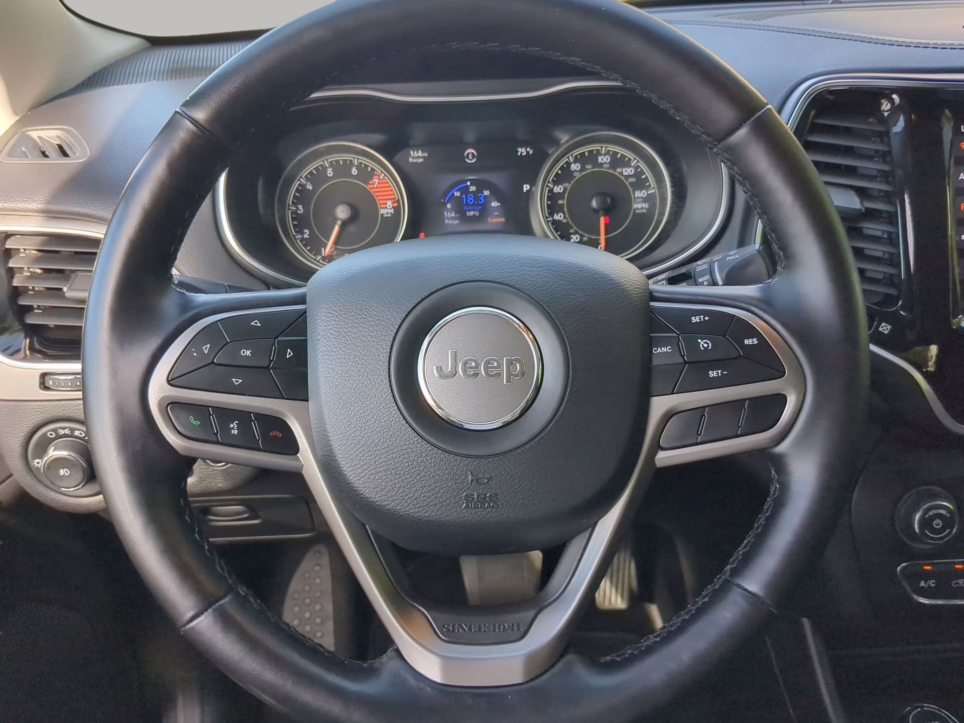 2020 Light Brownstone Pearlcoat Jeep Cherokee Limited 4X4 SUV