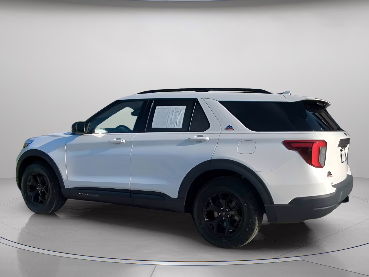 2023 Star White Metallic Tri-Coat Ford Explorer Timberline 4X4 SUV