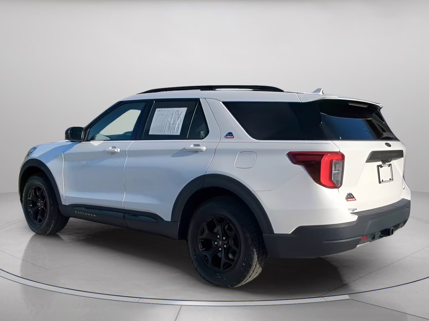 2023 Star White Metallic Tri-Coat Ford Explorer Timberline 4X4 SUV