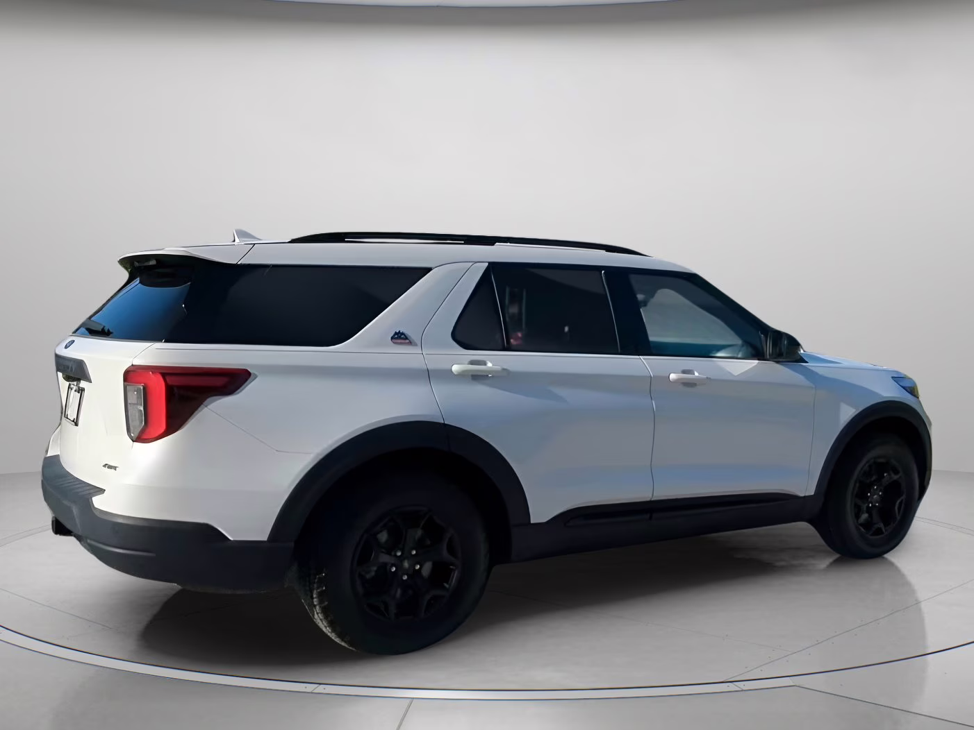 2023 Star White Metallic Tri-Coat Ford Explorer Timberline 4X4 SUV