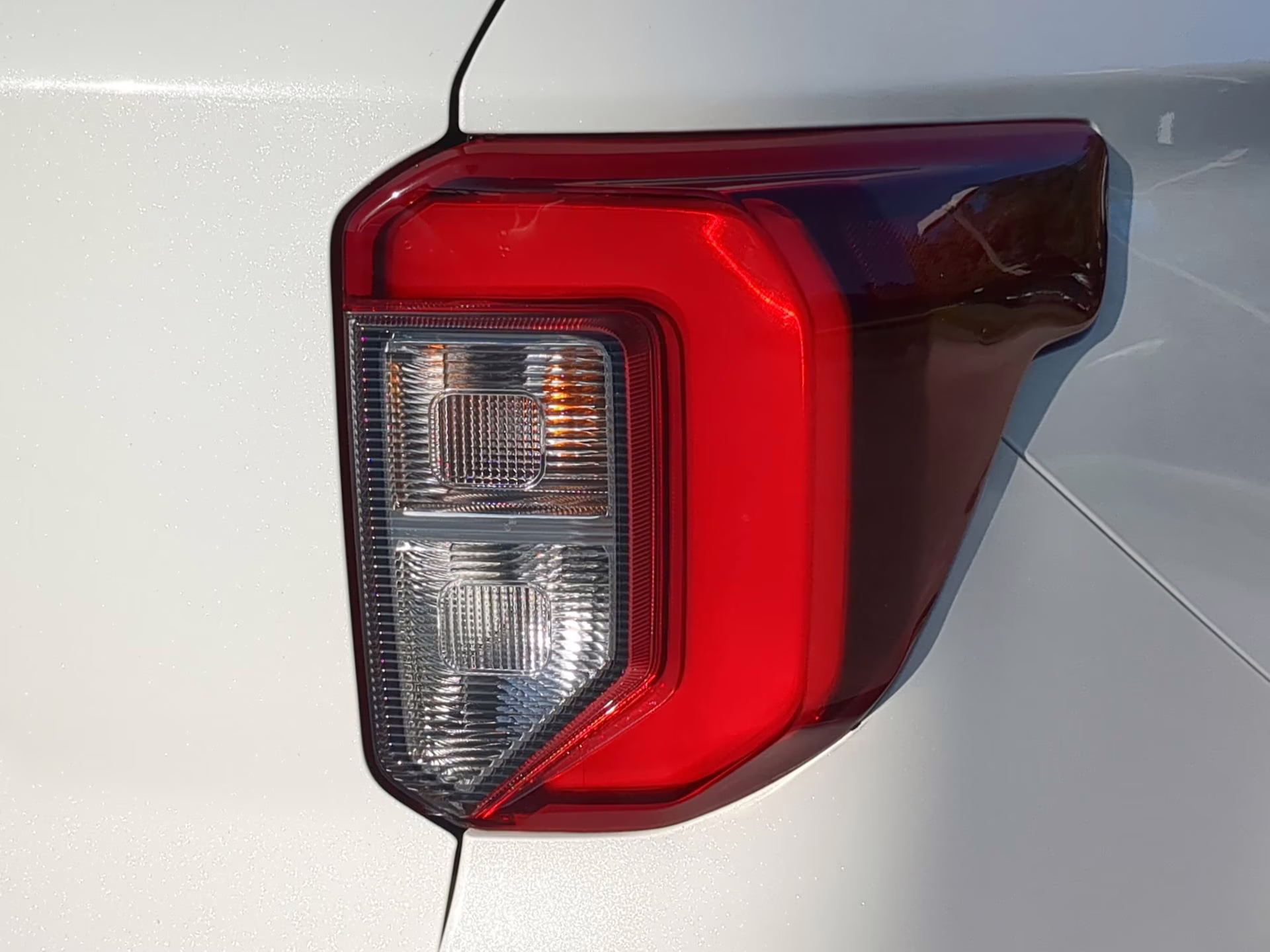 2023 Star White Metallic Tri-Coat Ford Explorer Timberline 4X4 SUV