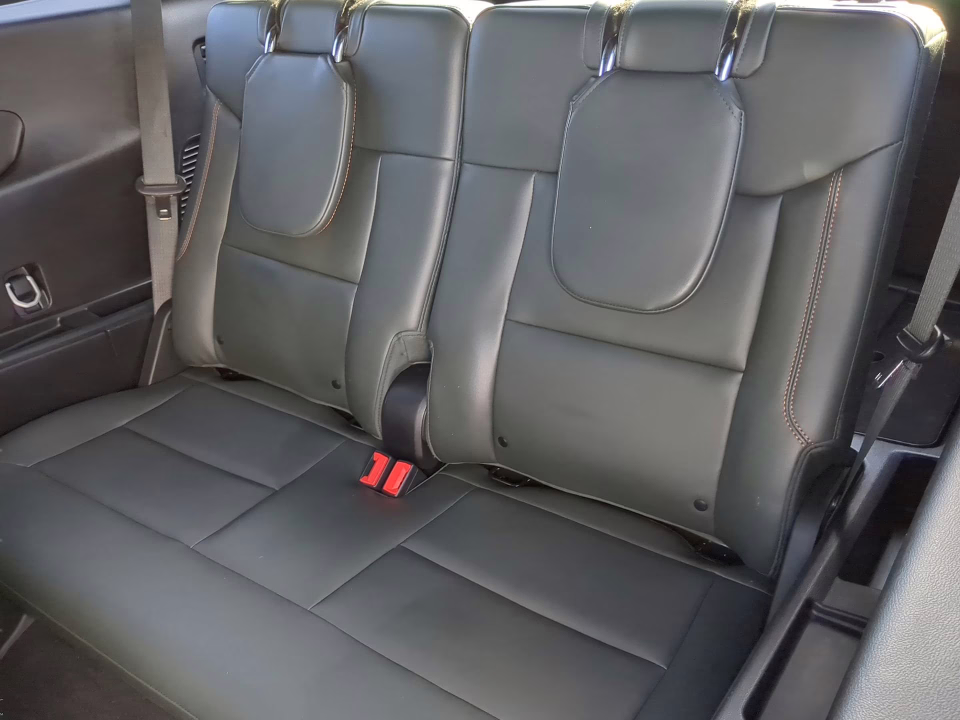 2023 Star White Metallic Tri-Coat Ford Explorer Timberline 4X4 SUV