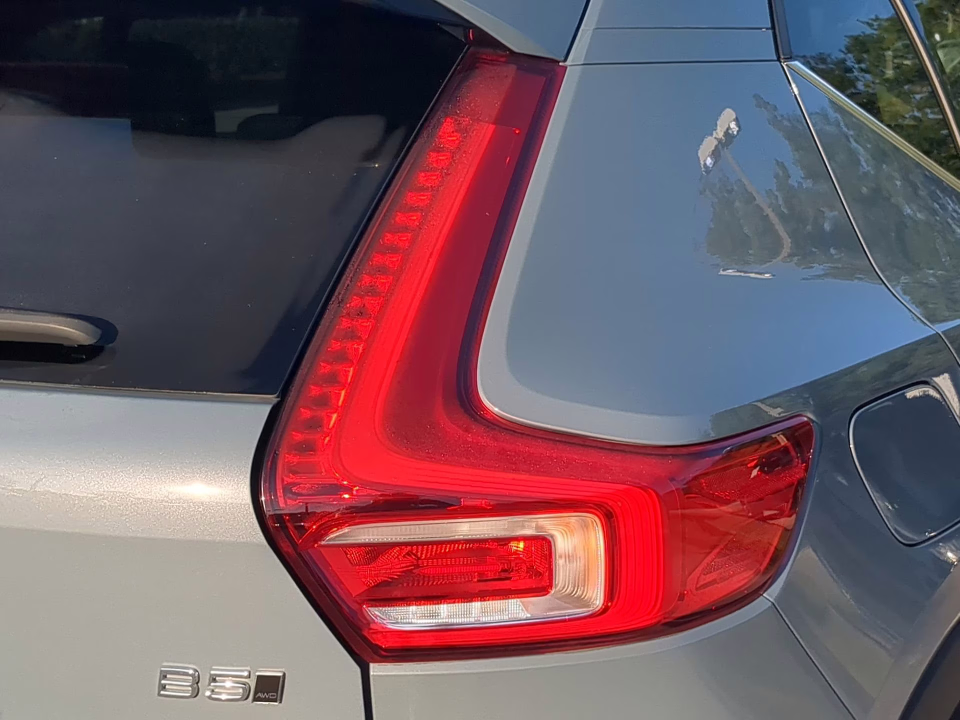 2023 Thunder Gray Metallic Volvo XC40 Plus Bright Theme AWD SUV