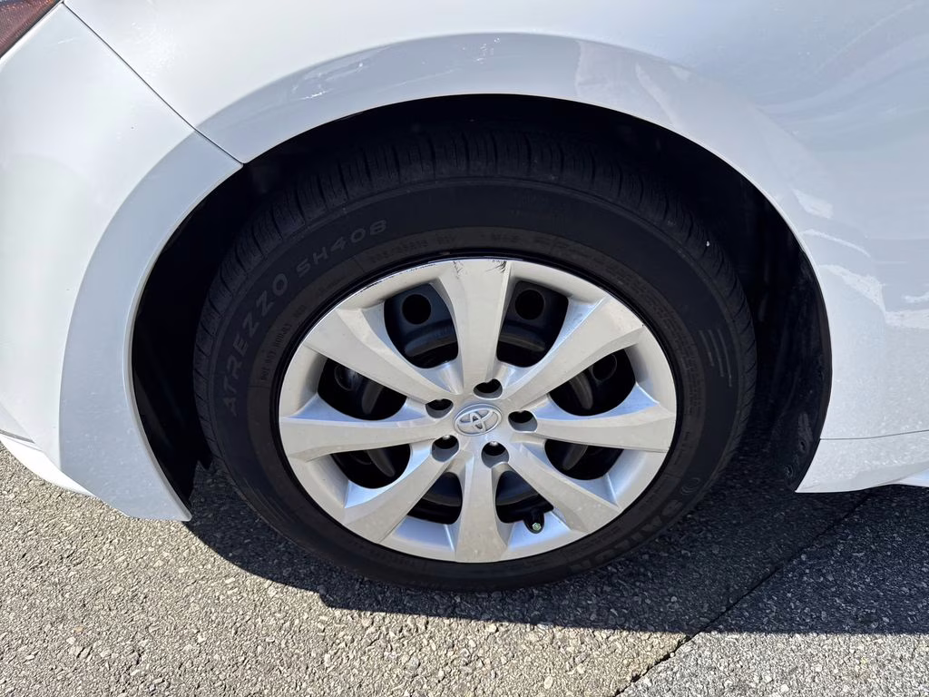 2024 Wind Chill Pearl Toyota Corolla LE FWD Sedan