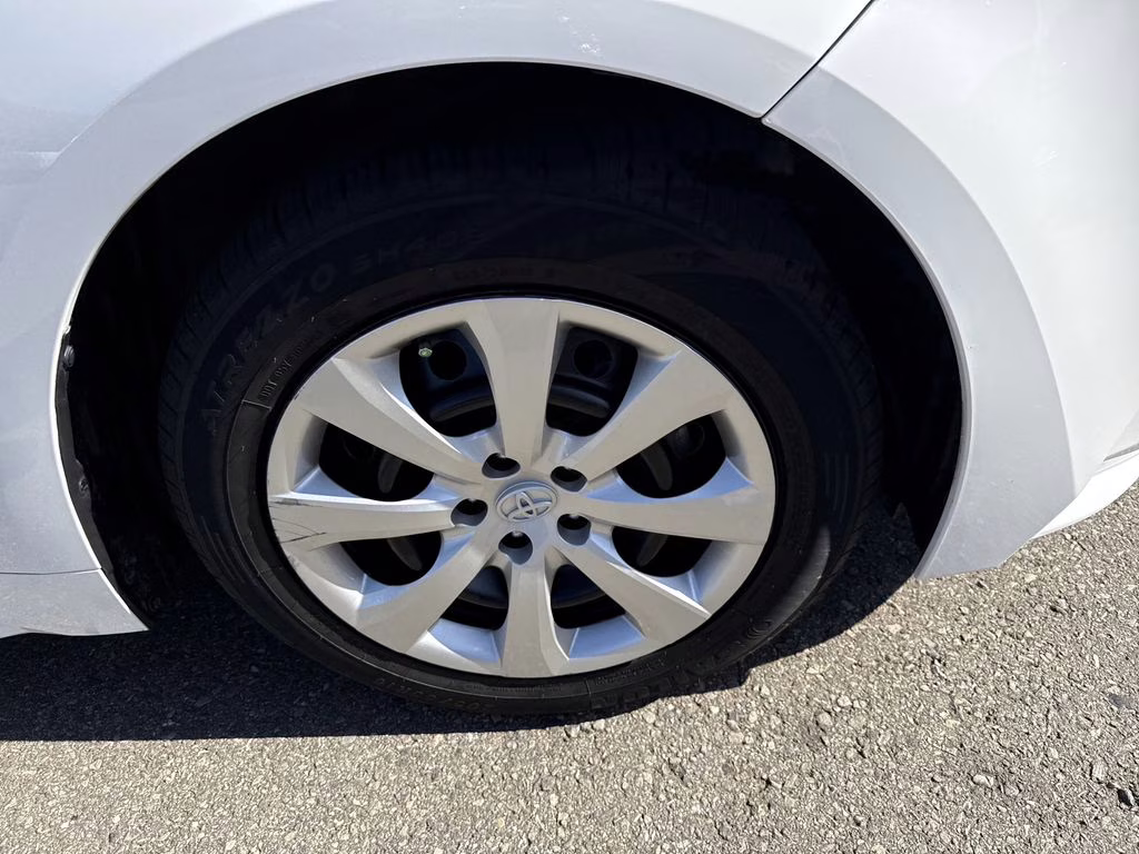 2024 Wind Chill Pearl Toyota Corolla LE FWD Sedan