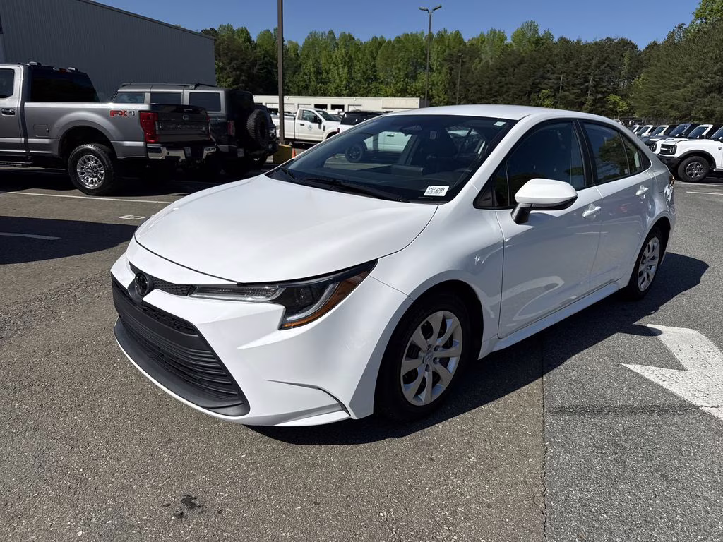 2024 Wind Chill Pearl Toyota Corolla LE FWD Sedan