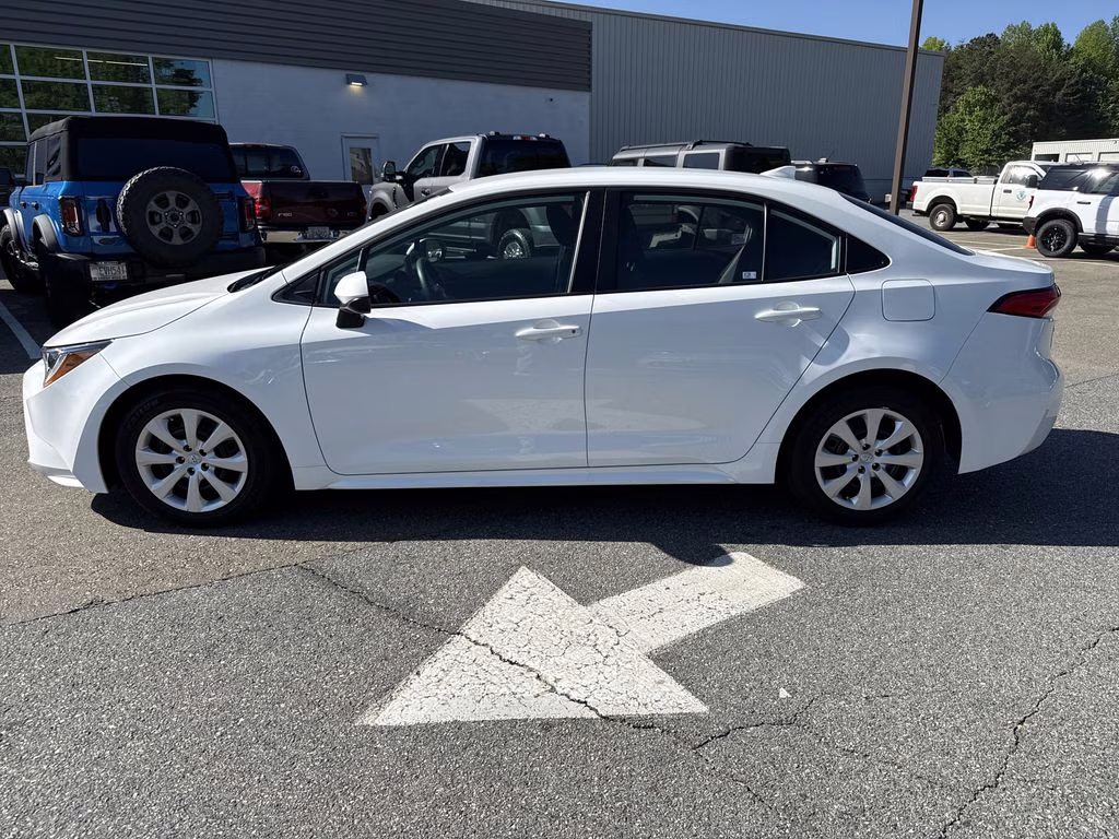 2024 Wind Chill Pearl Toyota Corolla LE FWD Sedan