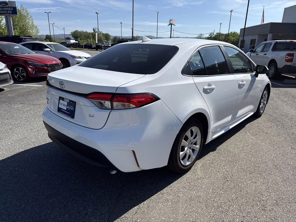 2024 Wind Chill Pearl Toyota Corolla LE FWD Sedan