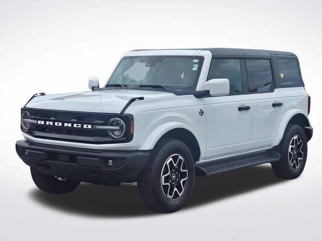 2026 Oxford White Ford Bronco Outer Banks 4X4 SUV