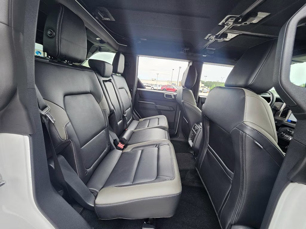 2026 Oxford White Ford Bronco Outer Banks 4X4 SUV