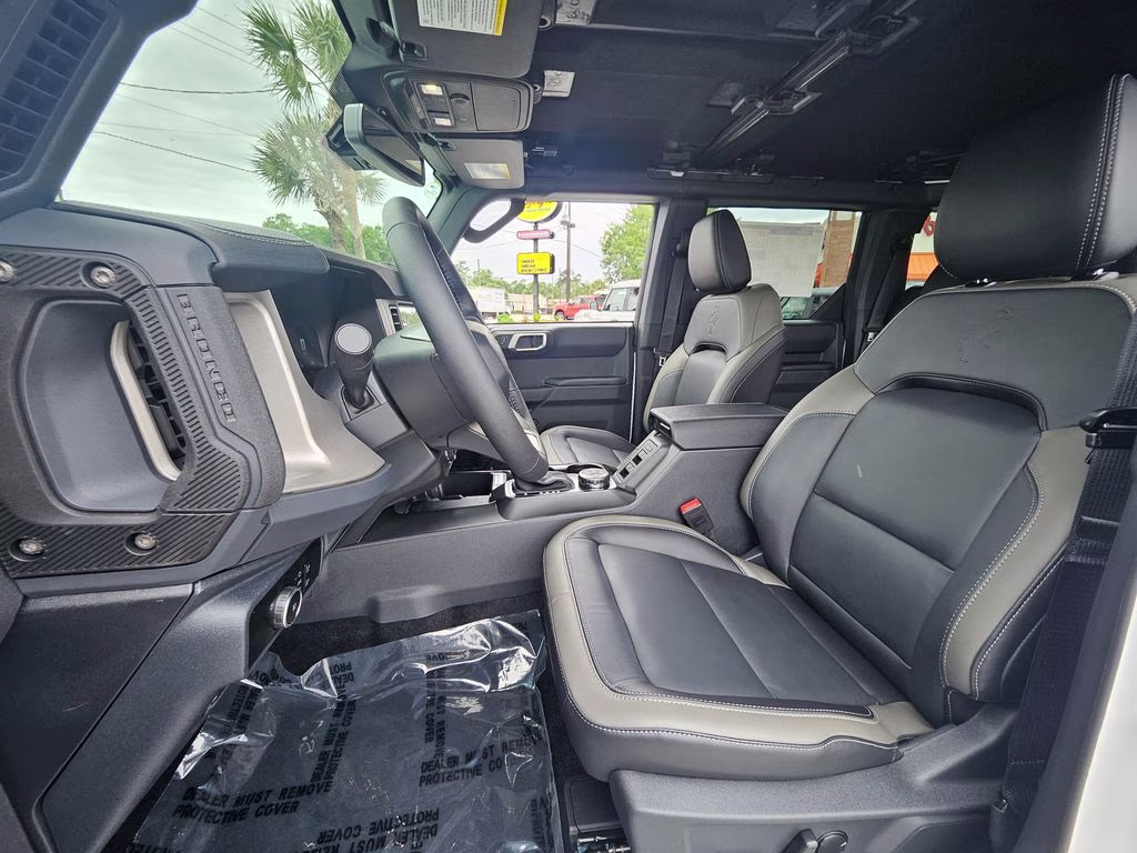2026 Oxford White Ford Bronco Outer Banks 4X4 SUV
