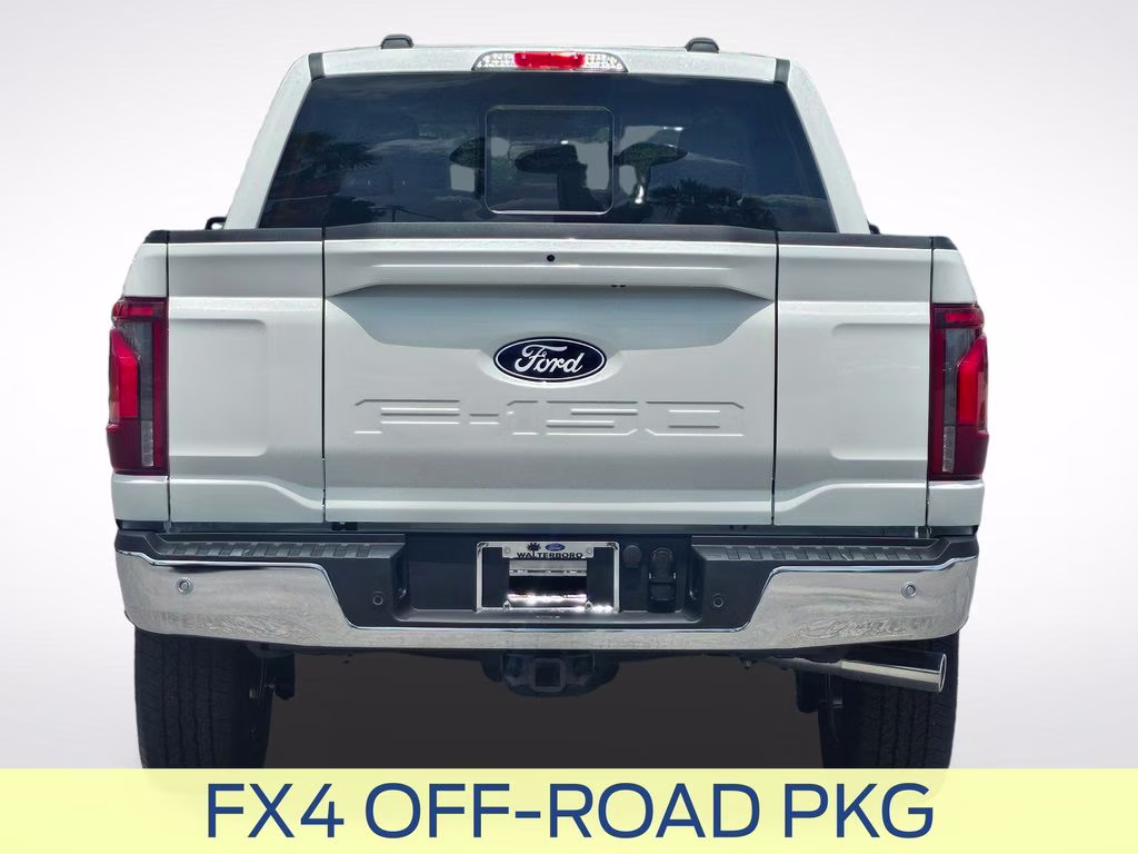 2026 Star White Metallic Tri-Coat Ford F-150 Lariat 4X4 Truck