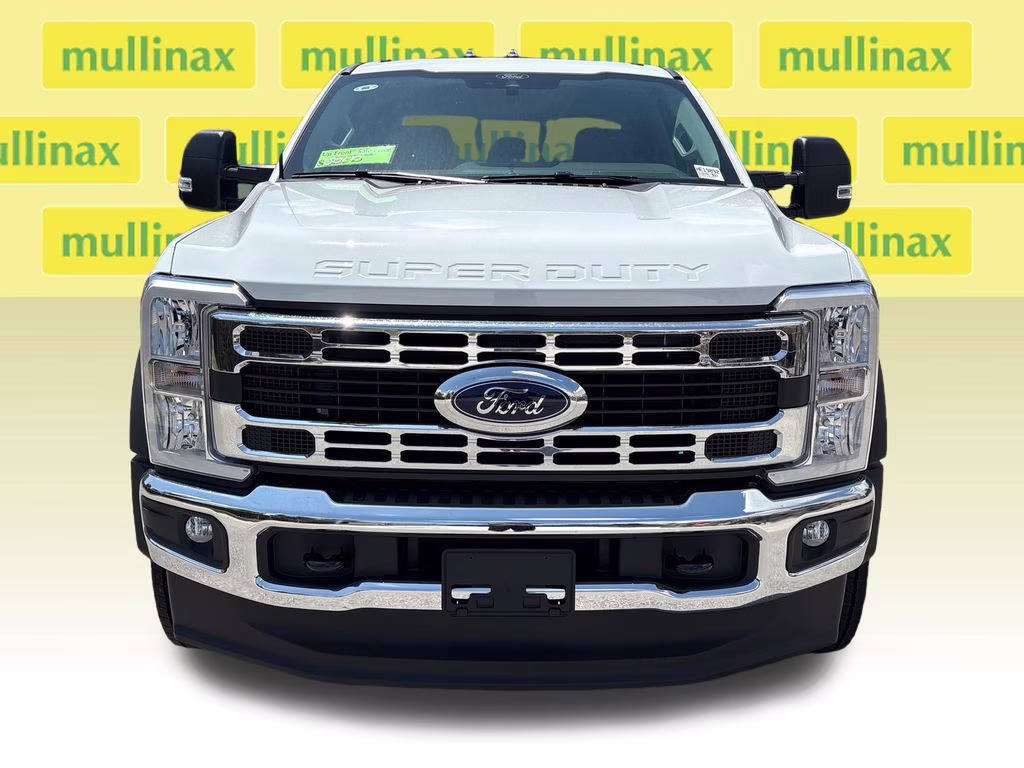 2026 Oxford White Ford Super Duty F-450 DRW 4X4 Chassis