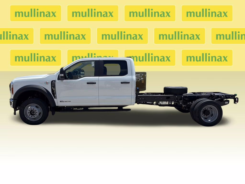 2026 Oxford White Ford Super Duty F-450 DRW 4X4 Chassis