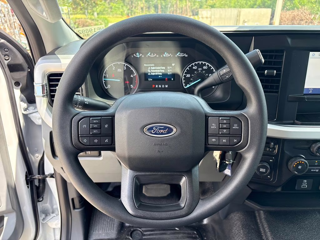 2026 Oxford White Ford Super Duty F-450 DRW 4X4 Chassis