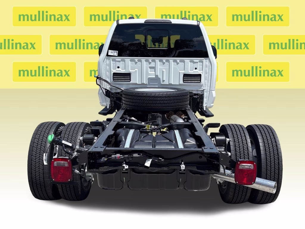 2026 Oxford White Ford Super Duty F-450 DRW 4X4 Chassis