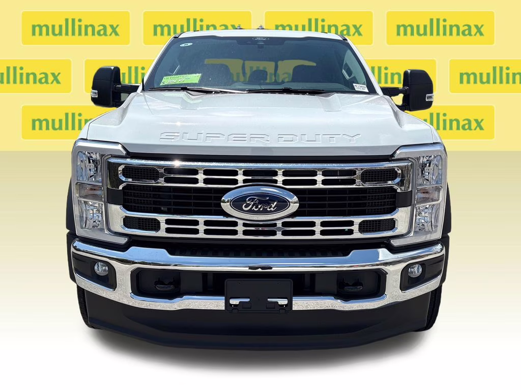 2026 Oxford White Ford Super Duty F-450 DRW 4X4 Chassis
