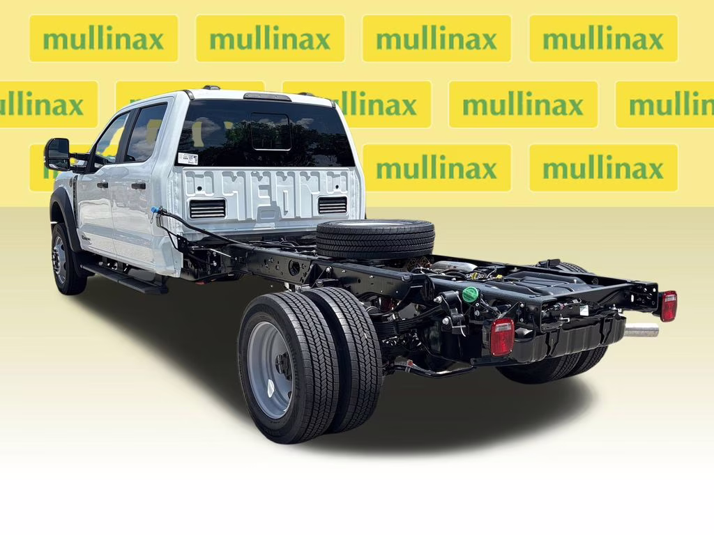 2026 Oxford White Ford Super Duty F-450 DRW 4X4 Chassis