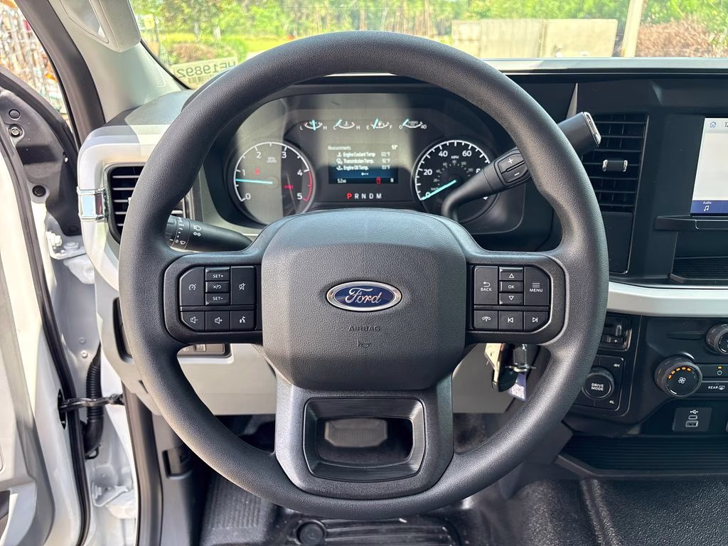 2026 Oxford White Ford Super Duty F-450 DRW 4X4 Chassis