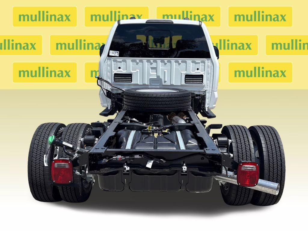 2026 Oxford White Ford Super Duty F-450 DRW 4X4 Chassis