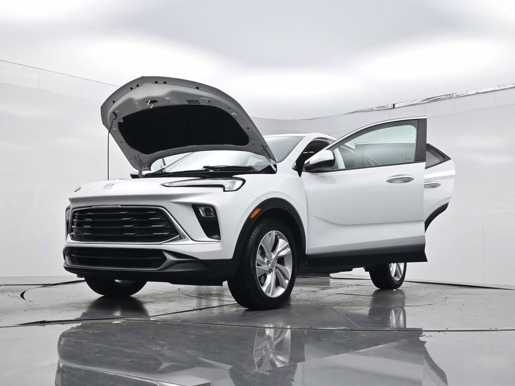 2024 Summit White Buick Encore GX Preferred FWD SUV