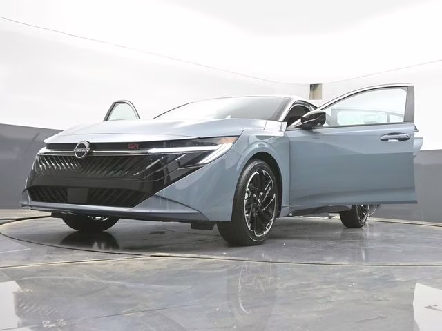 2026 Atlantic Gray/Super Black Nissan Sentra SR FWD Sedan