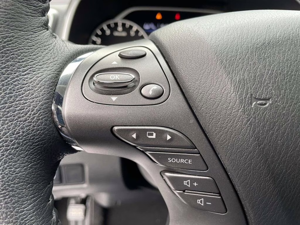 2024 Super Black Nissan Murano SL FWD SUV