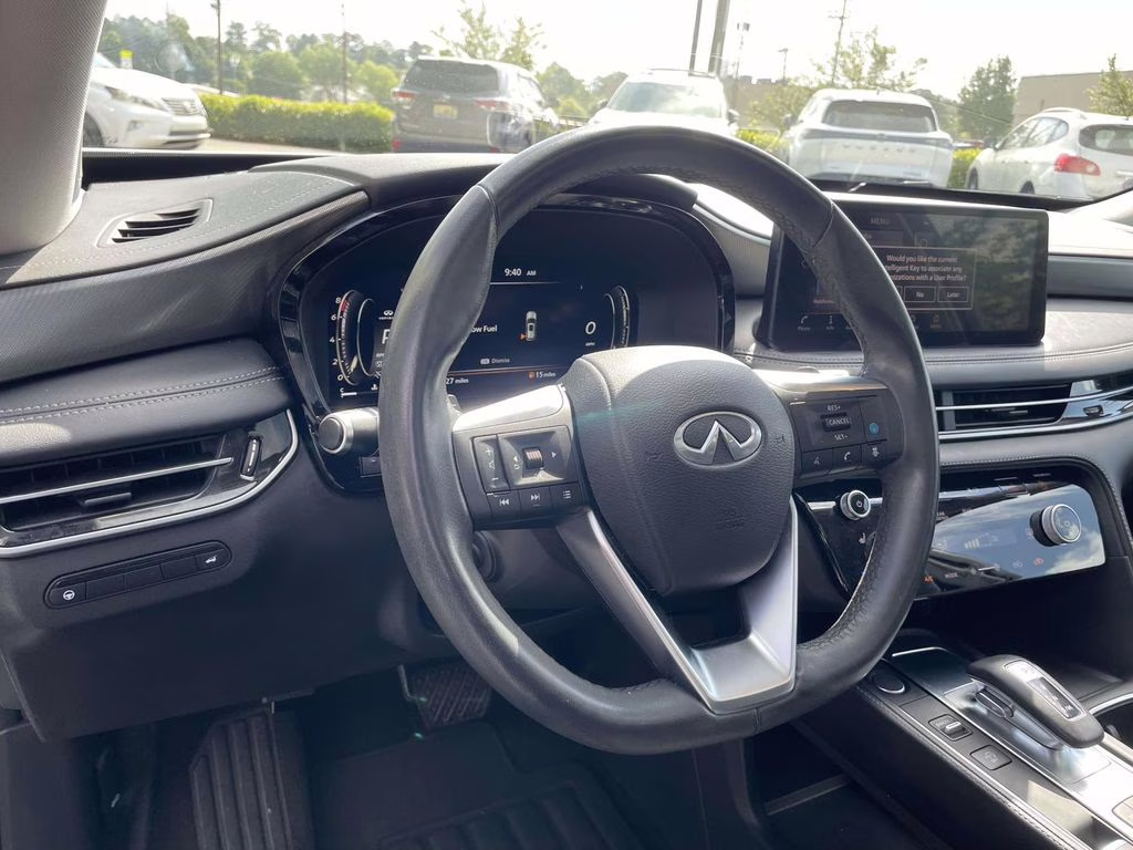 2023 Majestic White INFINITI QX60 LUXE FWD SUV