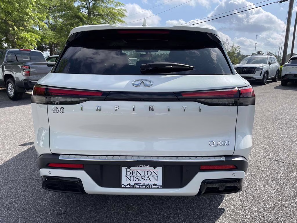 2023 Majestic White INFINITI QX60 LUXE FWD SUV