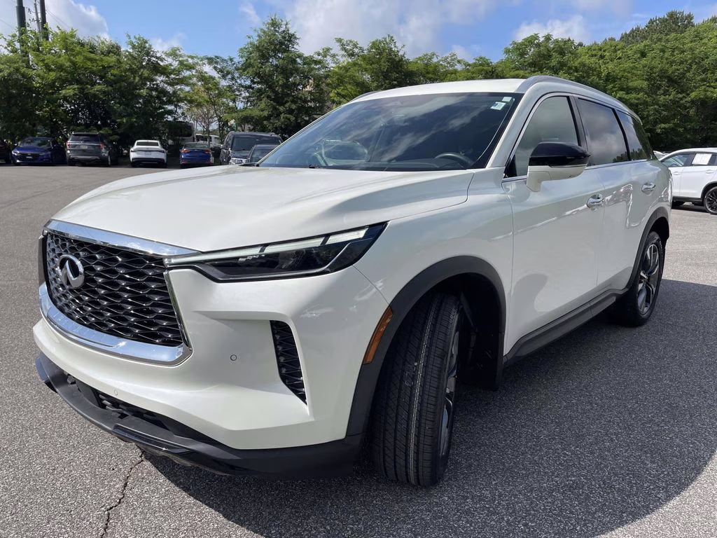 2023 Majestic White INFINITI QX60 LUXE FWD SUV