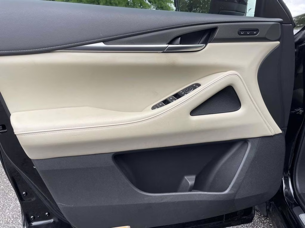 2023 Mineral Black INFINITI QX60 LUXE FWD SUV