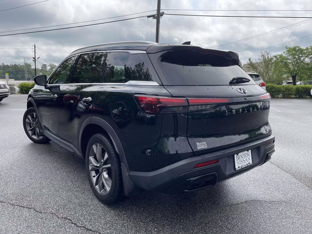 2023 Mineral Black INFINITI QX60 LUXE FWD SUV