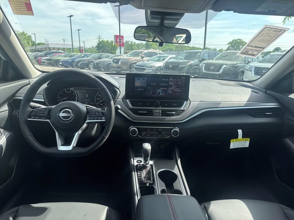 2026 Gray Sky/Super Black Nissan Altima 2.5 SR FWD Sedan