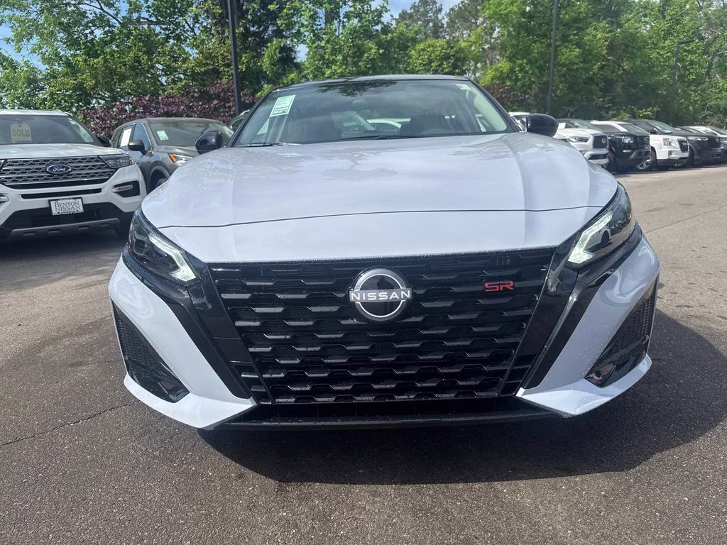2026 Gray Sky/Super Black Nissan Altima 2.5 SR FWD Sedan