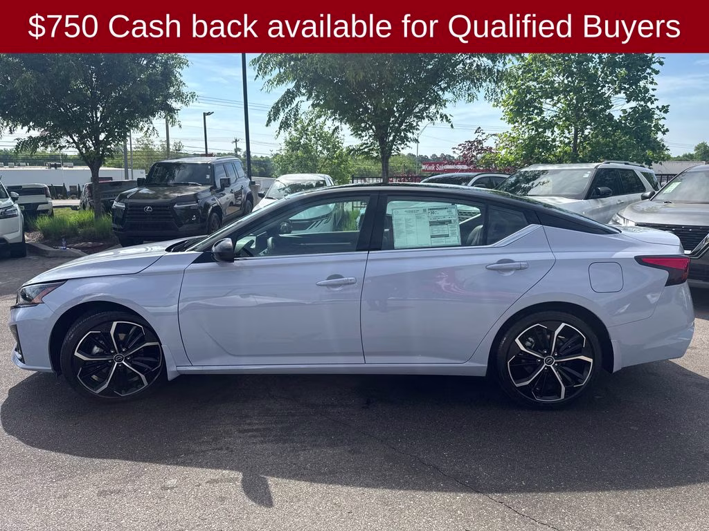 2026 Gray Sky/Super Black Nissan Altima 2.5 SR FWD Sedan