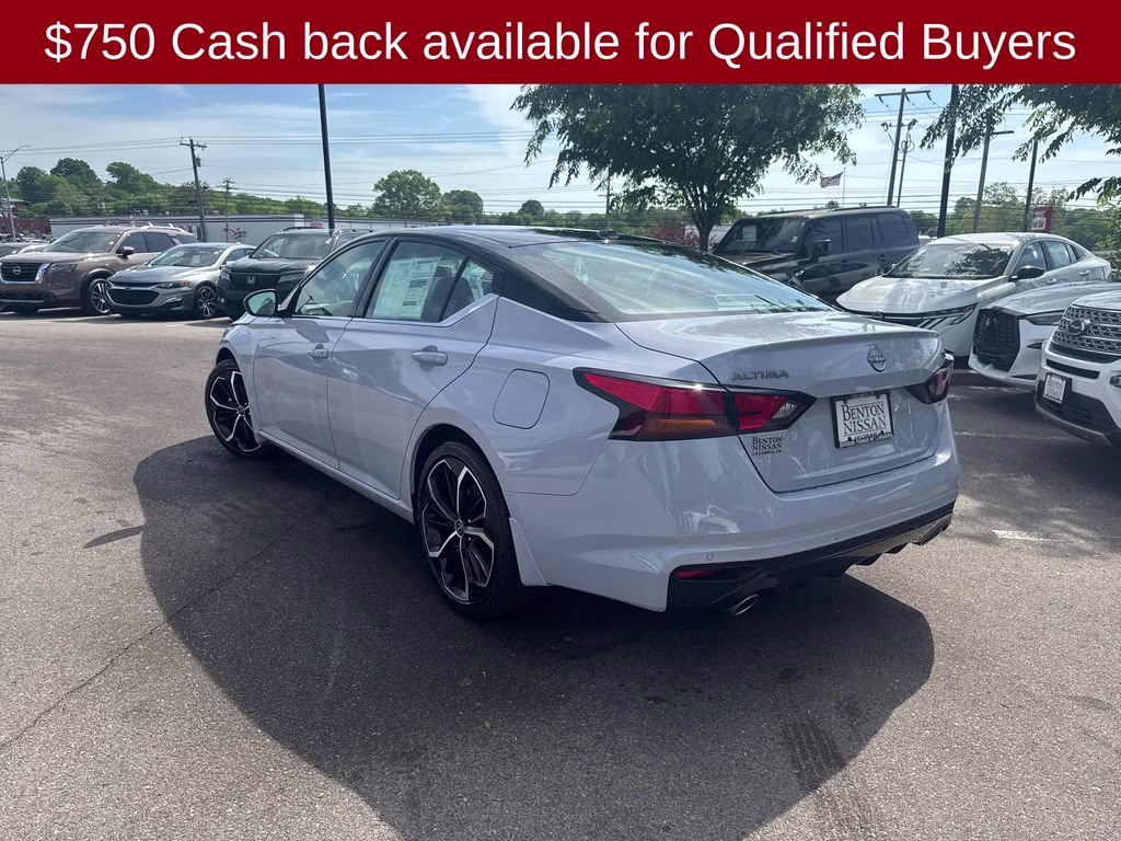2026 Gray Sky/Super Black Nissan Altima 2.5 SR FWD Sedan