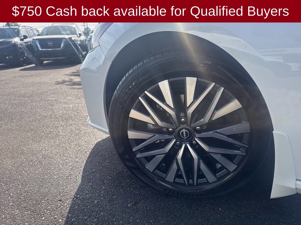2026 Pearl White Tricoat Nissan Altima 2.5 SV FWD Sedan