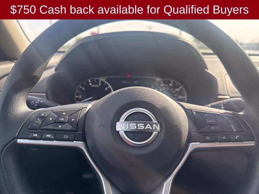 2026 Pearl White Tricoat Nissan Altima 2.5 SV FWD Sedan