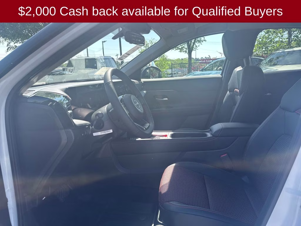 2026 Aspen White/Super Black Nissan Kicks SR FWD SUV
