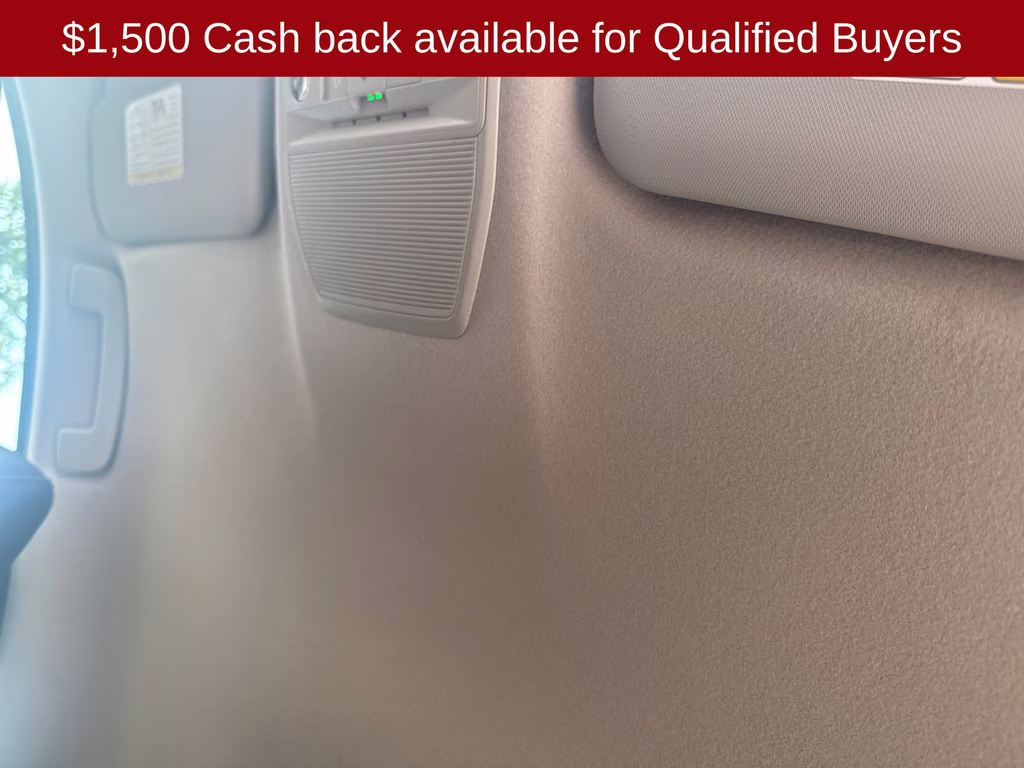 2026 Aspen White/Super Black Nissan Kicks SR FWD SUV