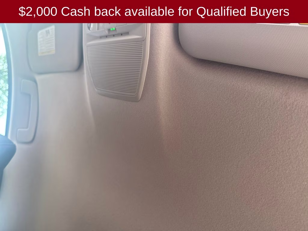 2026 Aspen White/Super Black Nissan Kicks SR FWD SUV