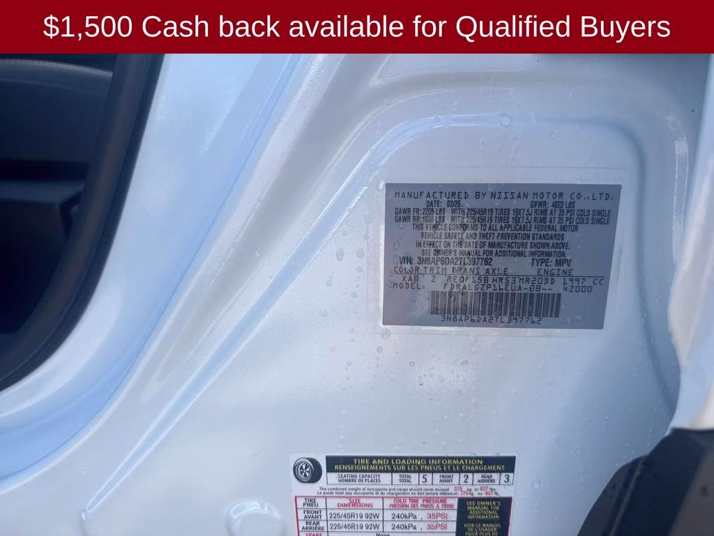 2026 Aspen White/Super Black Nissan Kicks SR FWD SUV