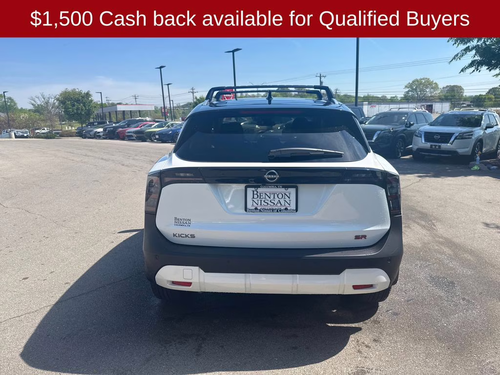 2026 Aspen White/Super Black Nissan Kicks SR FWD SUV